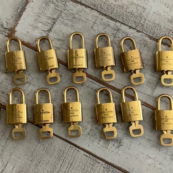 Louis Vuitton Lock and Key - Picture 6 of 6